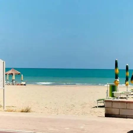 Apartman Bilocale 80 Mq, Con Terrazza Abitabile *
